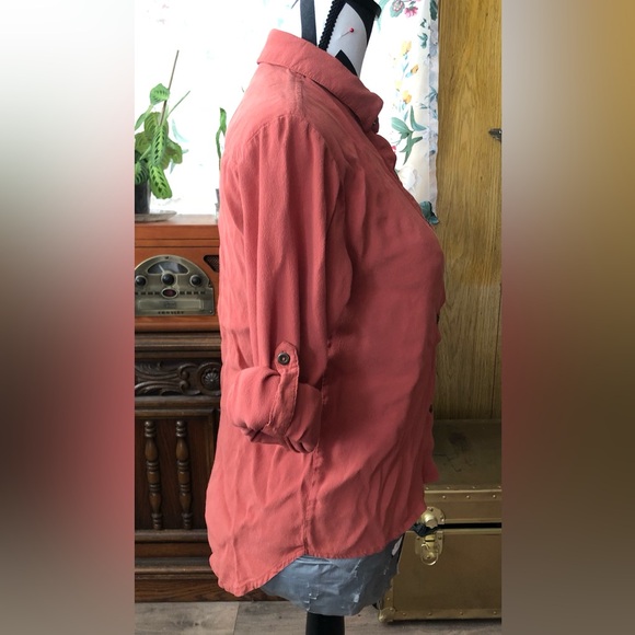 Button Down - Picture 2 of 5